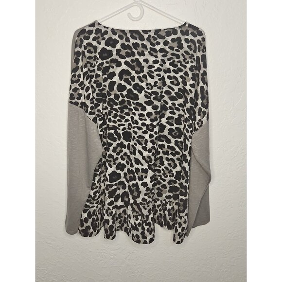 Womens Sz 26/28W Gray Leopard Print Long Sleeve Blouse Ruffle Mob Wife Soft - Picture 5 of 11